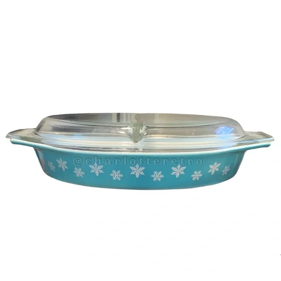 vtg Pyrex Snowflake Divided Dish w Lid